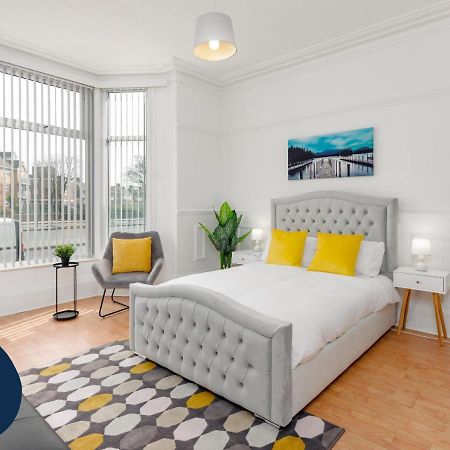 Flatzy - 6 Bed Oasis Close To Football Stadiums Liverpool Eksteriør billede