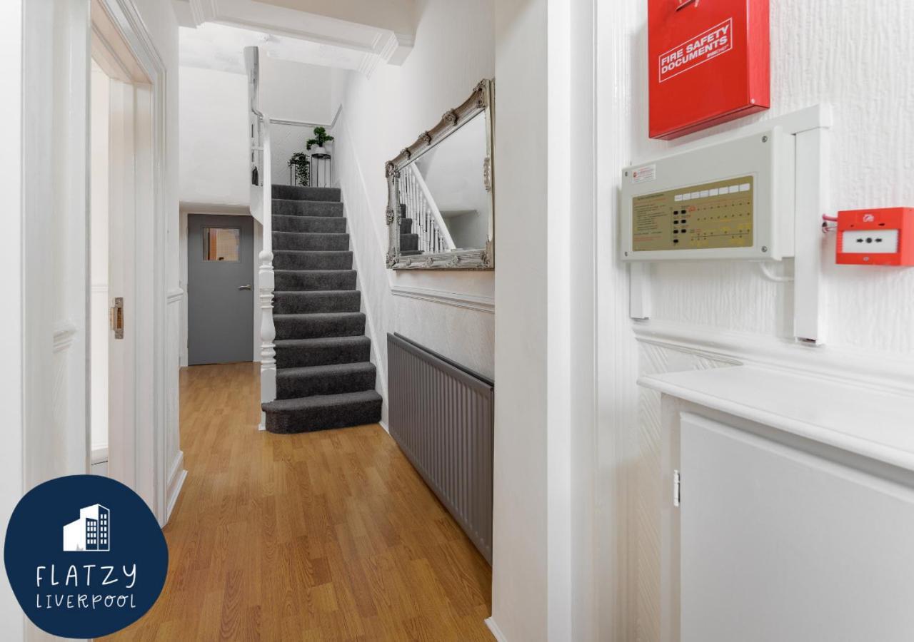Flatzy - 6 Bed Oasis Close To Football Stadiums Liverpool Eksteriør billede