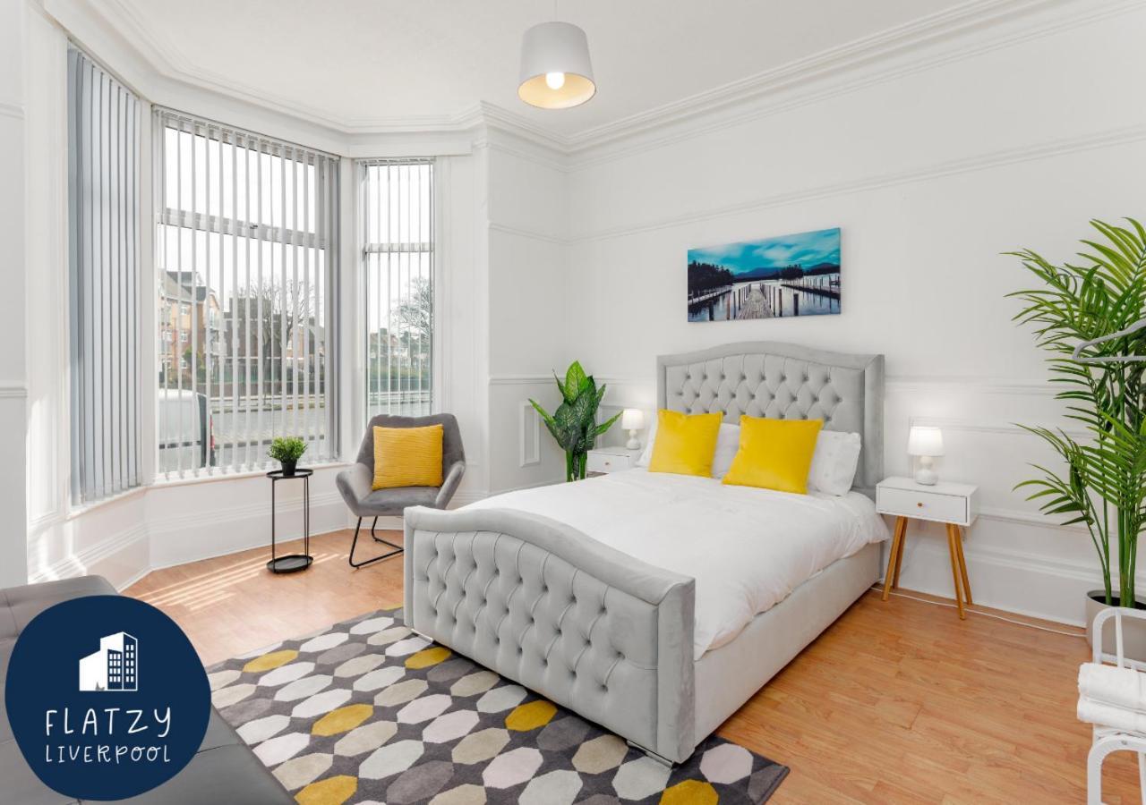 Flatzy - 6 Bed Oasis Close To Football Stadiums Liverpool Eksteriør billede