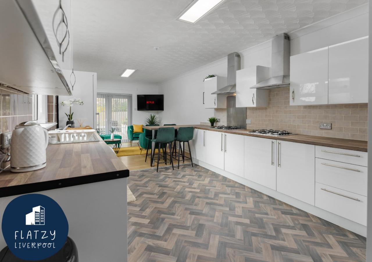 Flatzy - 6 Bed Oasis Close To Football Stadiums Liverpool Eksteriør billede