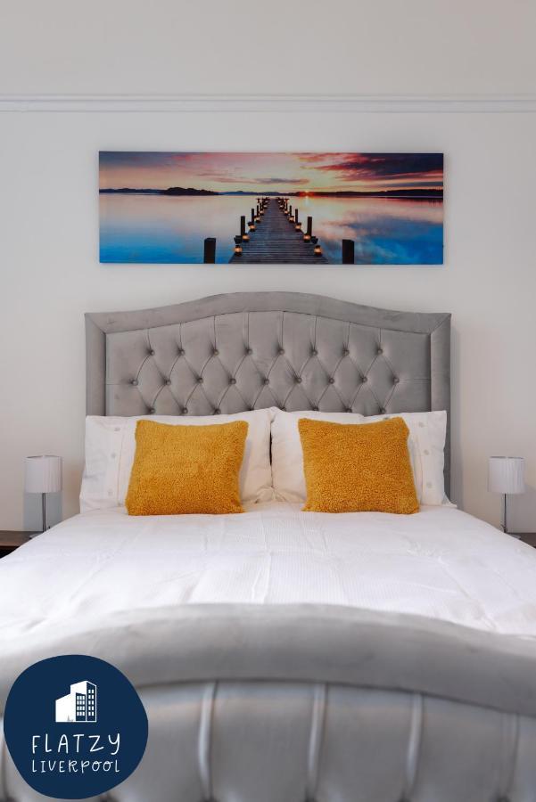 Flatzy - 6 Bed Oasis Close To Football Stadiums Liverpool Eksteriør billede